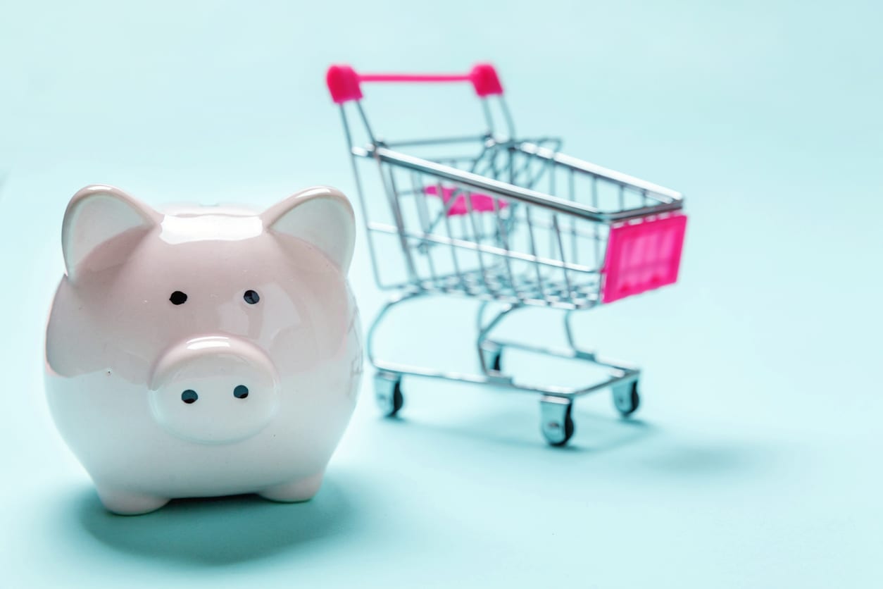 Piggy ban and trolley