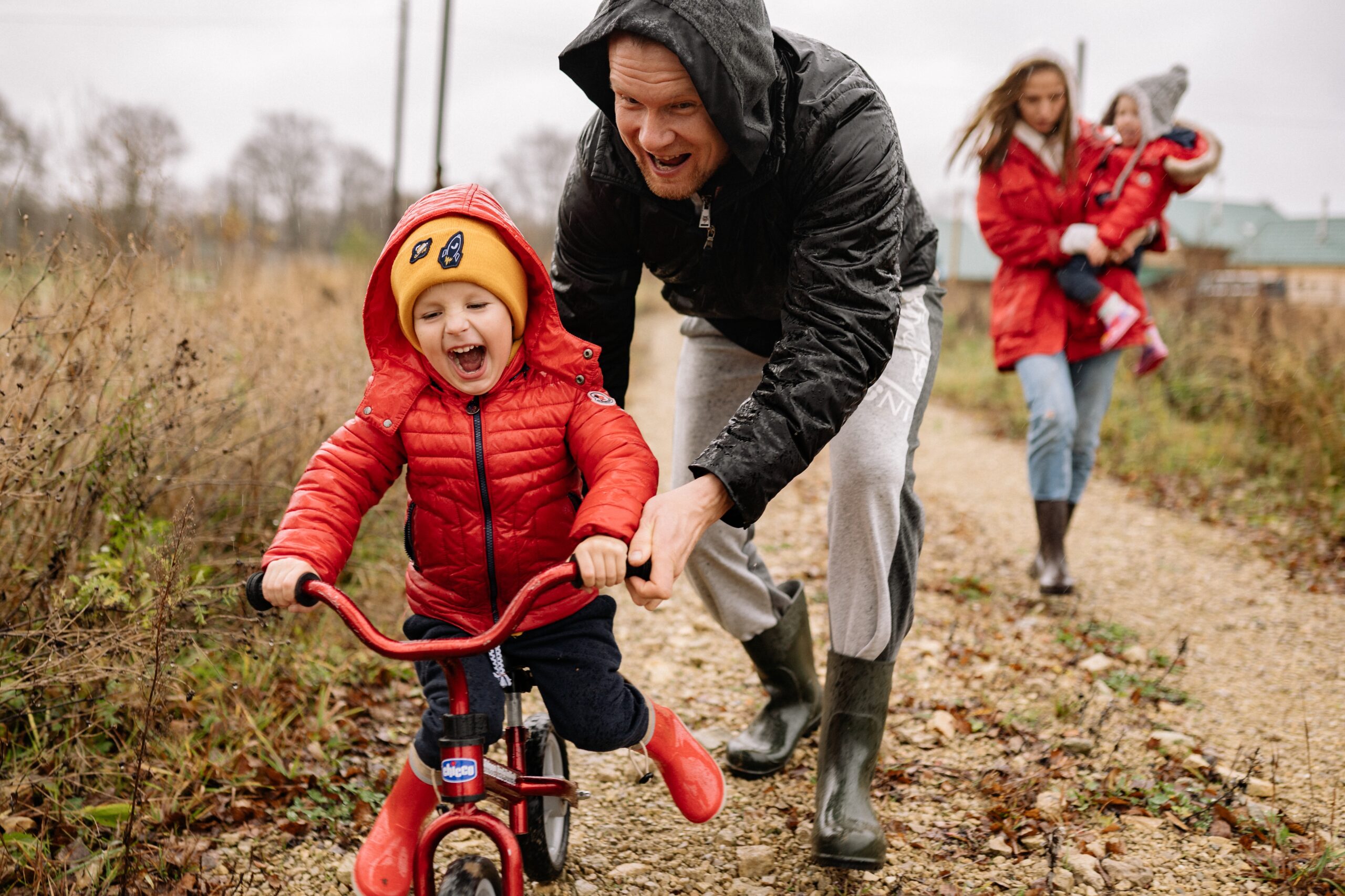 child training dad training image
